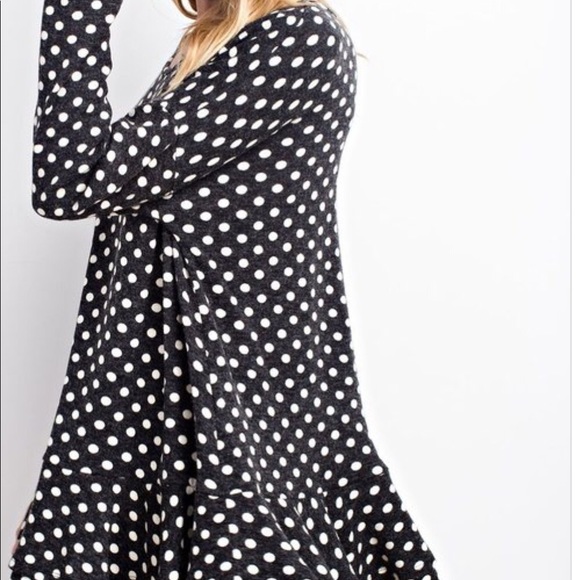 Easel NWT Peplum Top - Picture 3 of 5